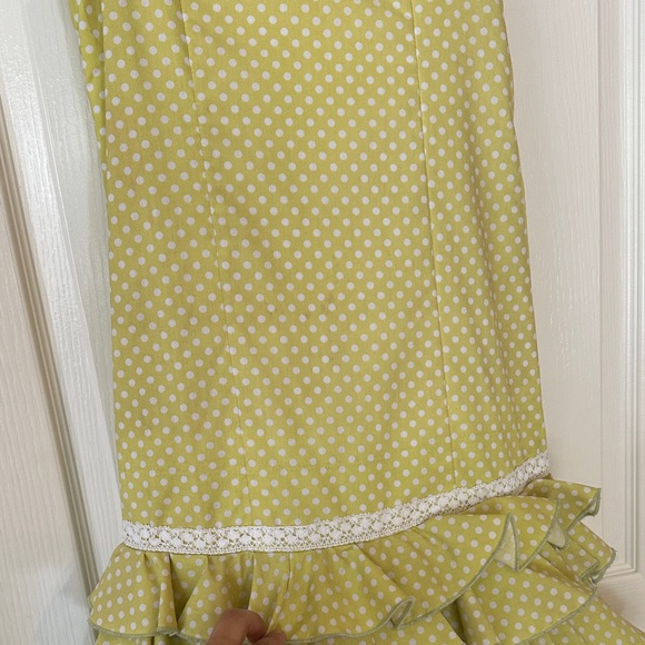 Spanish Professional Flamenco Dress - Picture 3 of 7